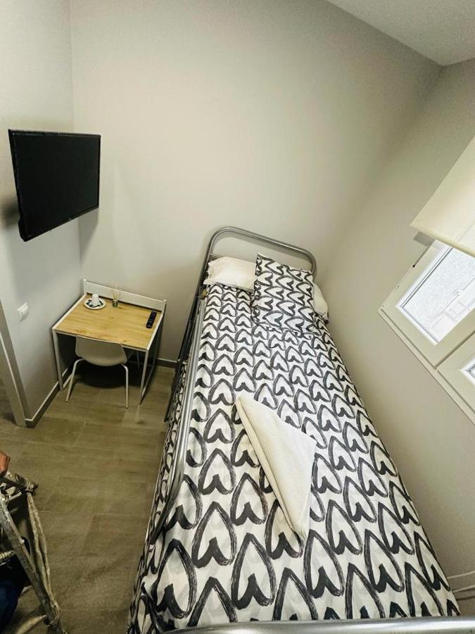 Hospedaje Cuatro Vientos Madrid Eksteriør bilde