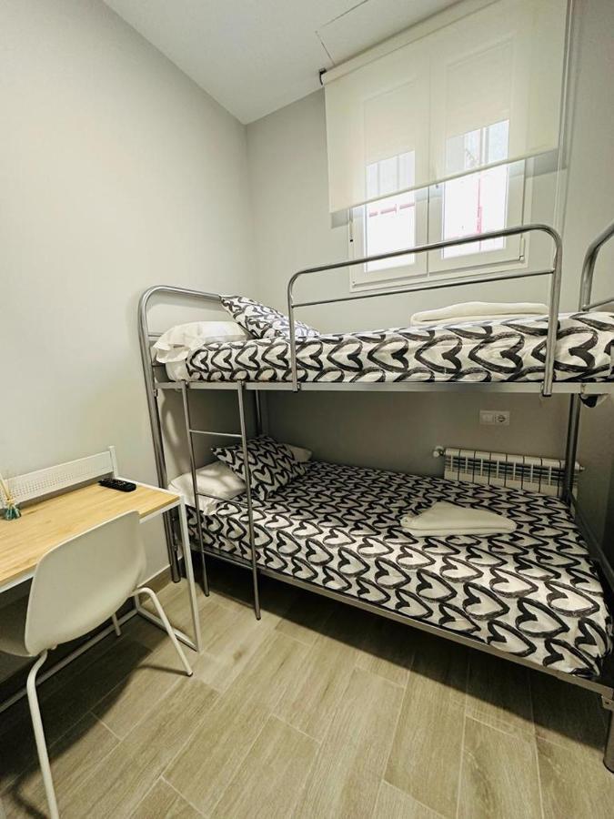 Hospedaje Cuatro Vientos Madrid Eksteriør bilde